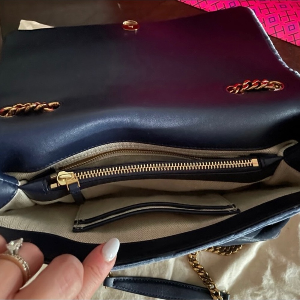 Tory Burch Kira chevron convertible - Picture 5 of 13